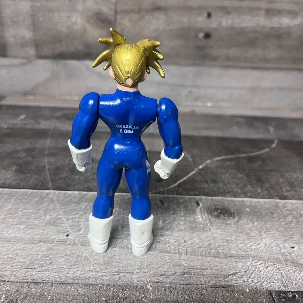 Dragon Ball Z Super Battle Collection 1996 Armor Figure Super Saiyan Trunks